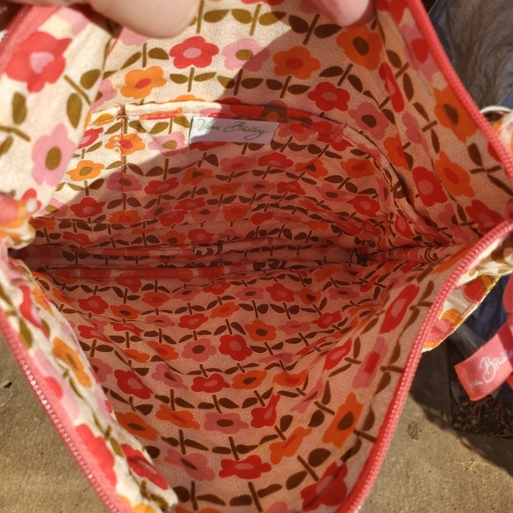 Vera Bradley Crossbody Excellent Condition Fall colors perfect! - Picture 4 of 5